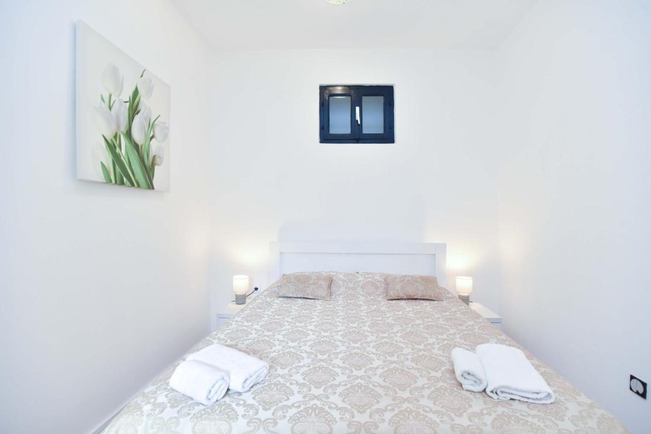 Apartment Stari Grad บุดวา ภายนอก รูปภาพ